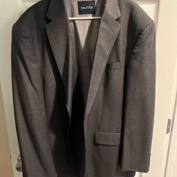 Men’s Nautica Suit - Picture 1 of 5